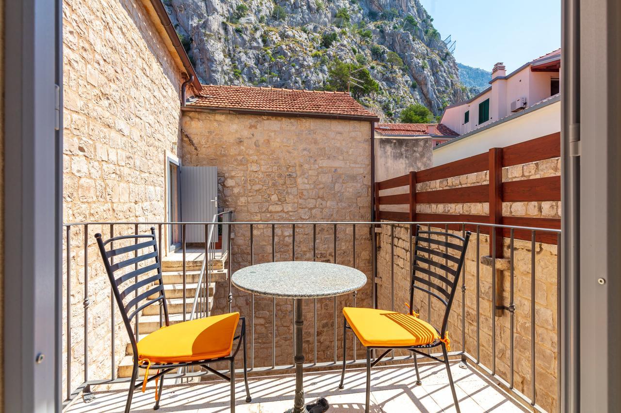 Villa Mama - Traditional Apartments In Omis, Free Parking Exterior photo
